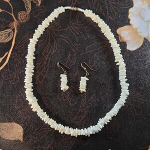 Vintage White Puka Shell Necklace & Earrings 1970s Surfer Beach Boho Style